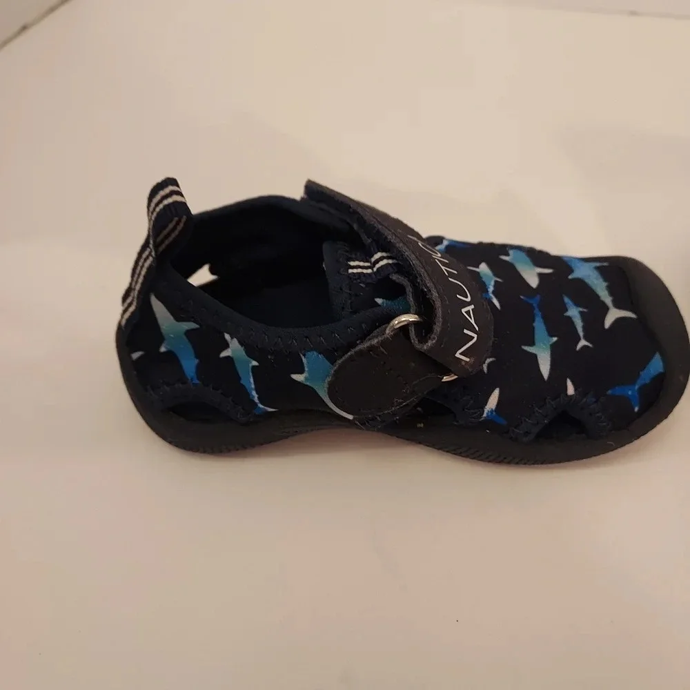 Nautica Shark Print Protective Water Shoes, Closed-Toe Sport Sandal in Size 5